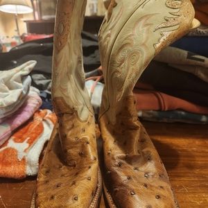 Size 7 Justin boots